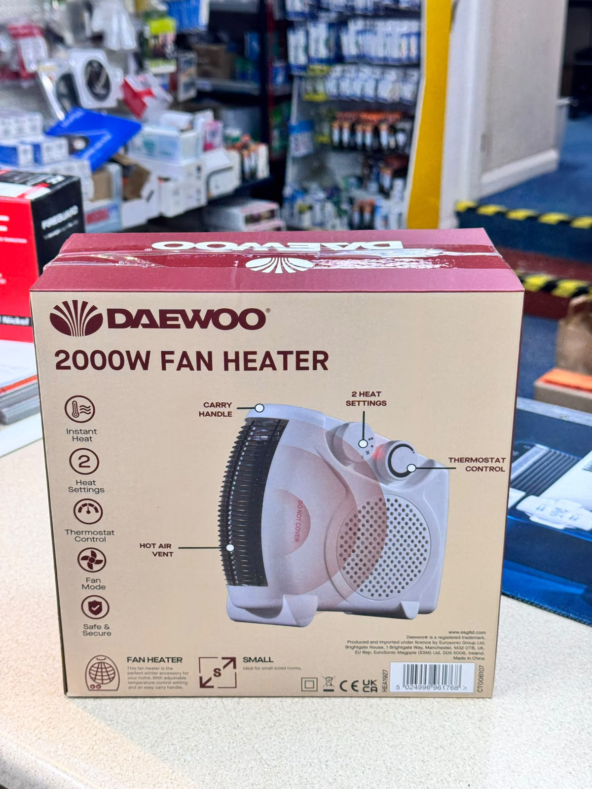 Daewoo 2000W fan heater - box back with feature callouts and barcode