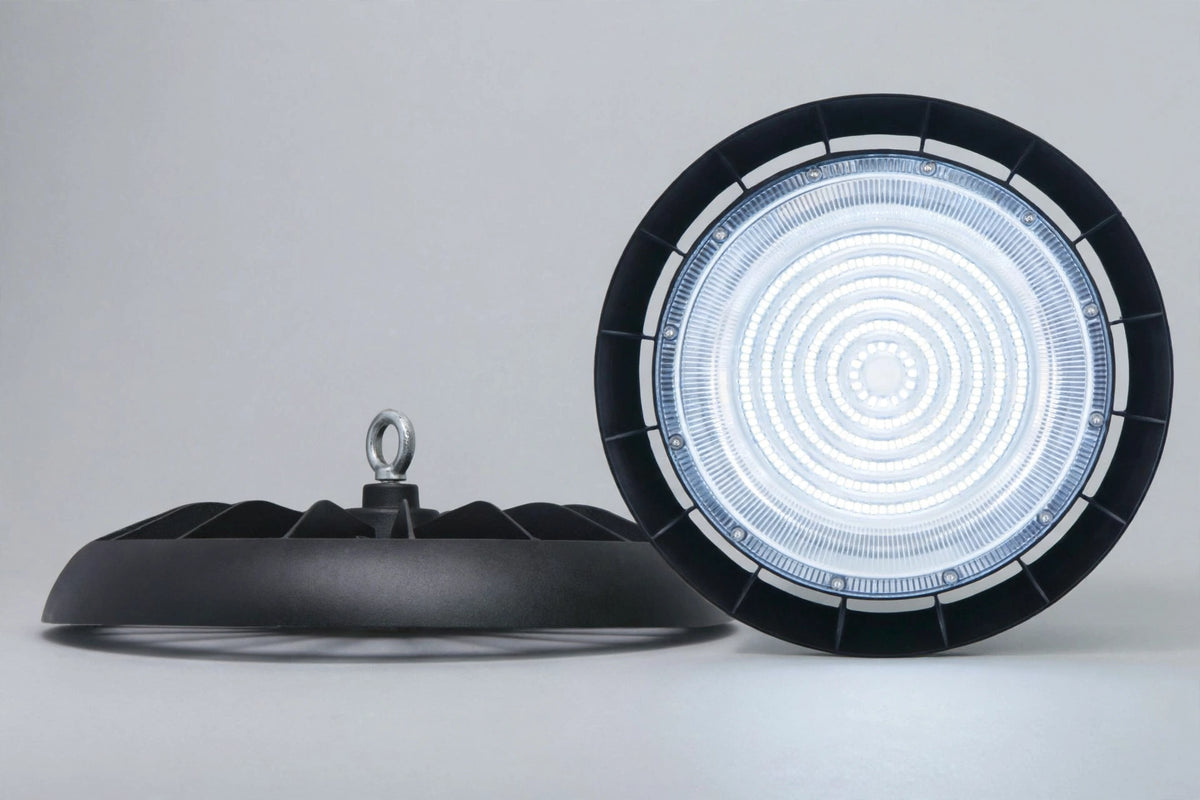UFO High Bay glowing 6500K daylight